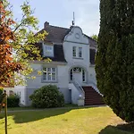 Friedericia, 3-hochparterre Links