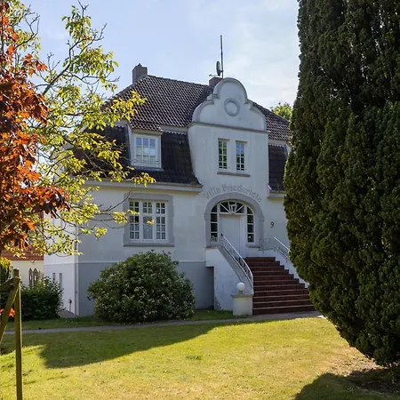Friedericia, 3-hochparterre Links